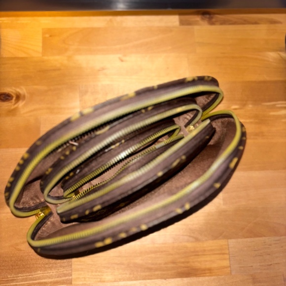 Louie Vuitton Handbag Purse - Picture 7 of 7